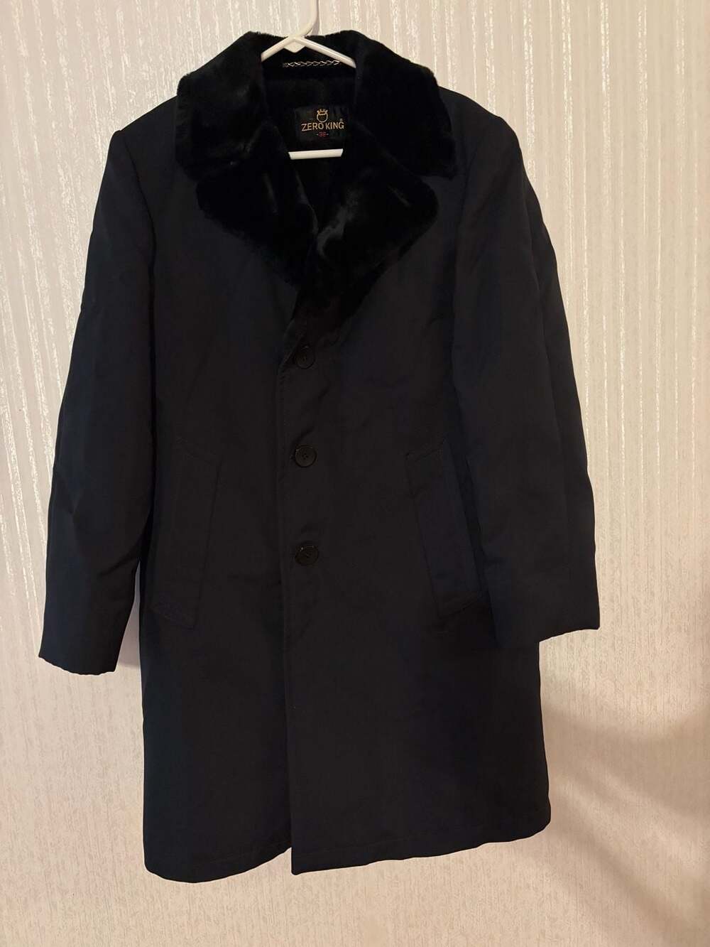 Zero King Winter Coat Size 36 Black Fur Collar Overcoat